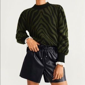 Mango faux leather paperbag shorts in black